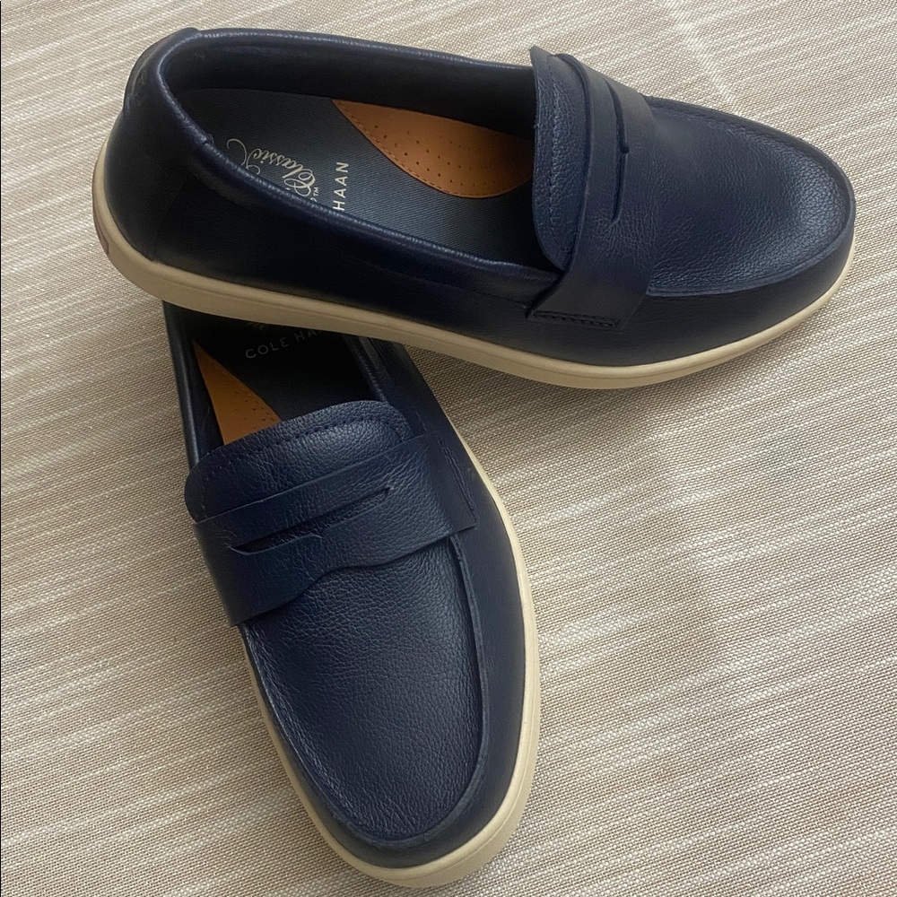 Cole Haan Men’s Pinch Weekender Classic Navy Blue Penny Loafer, 8M